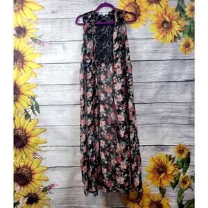 Cecio Lace and Floral ‎ Komono Size L